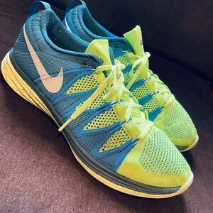 NIKE Mens Flyknit Lunar 2 Sz 10 44 EUR Volt Blue